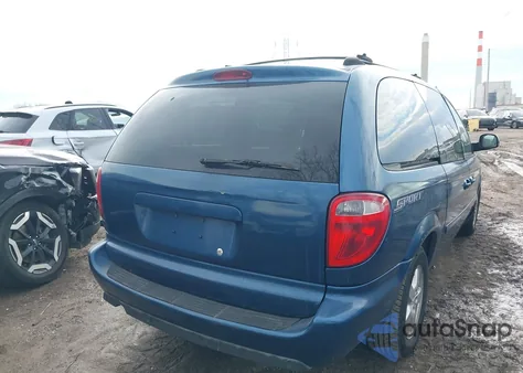 2005 Dodge Grand Caravan Sxt z USA, uszkodzony, nr VIN 2D4GP44L45R282231